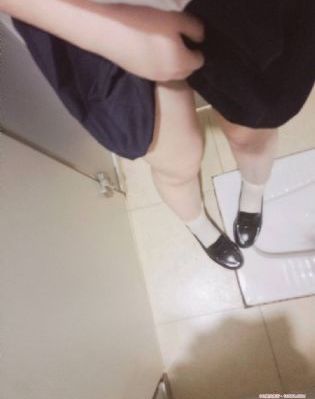 寄生虫顺时针完整版视频